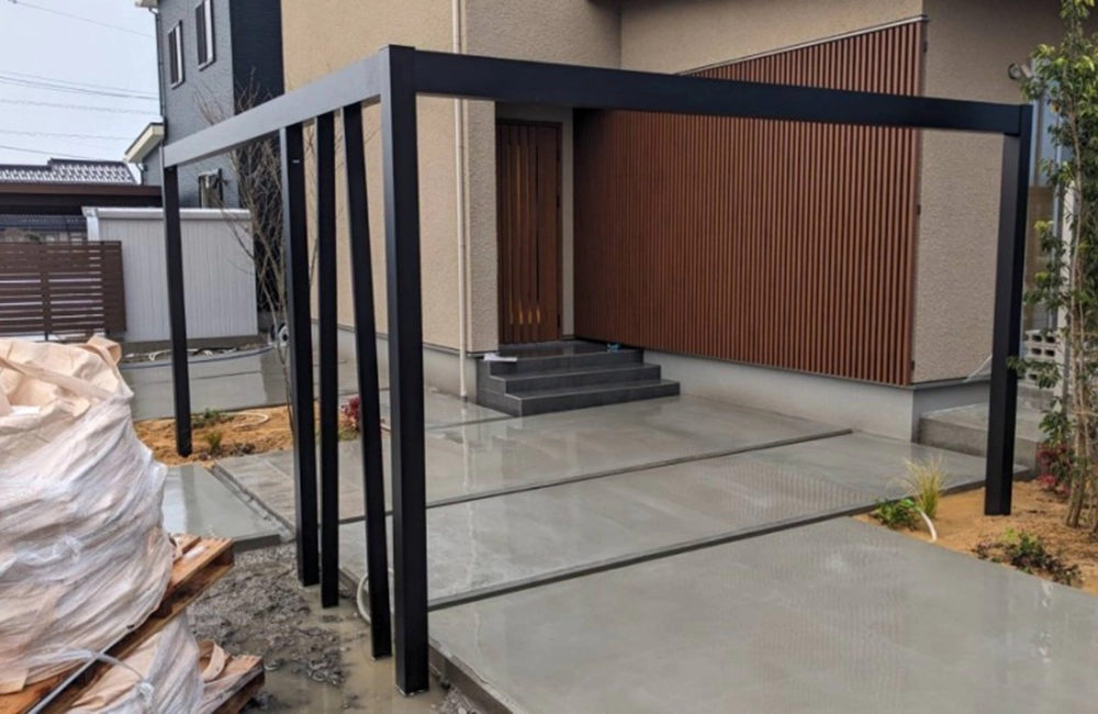 立山町の展示場様エクステリア施工中です！！
