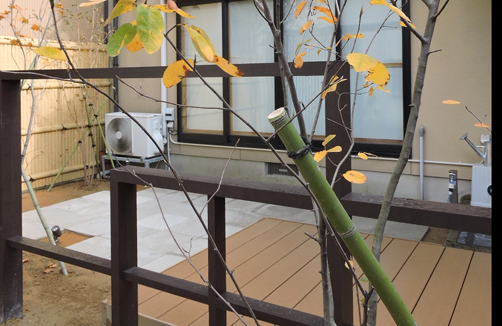 和モダンで心安らぎ、憩う庭