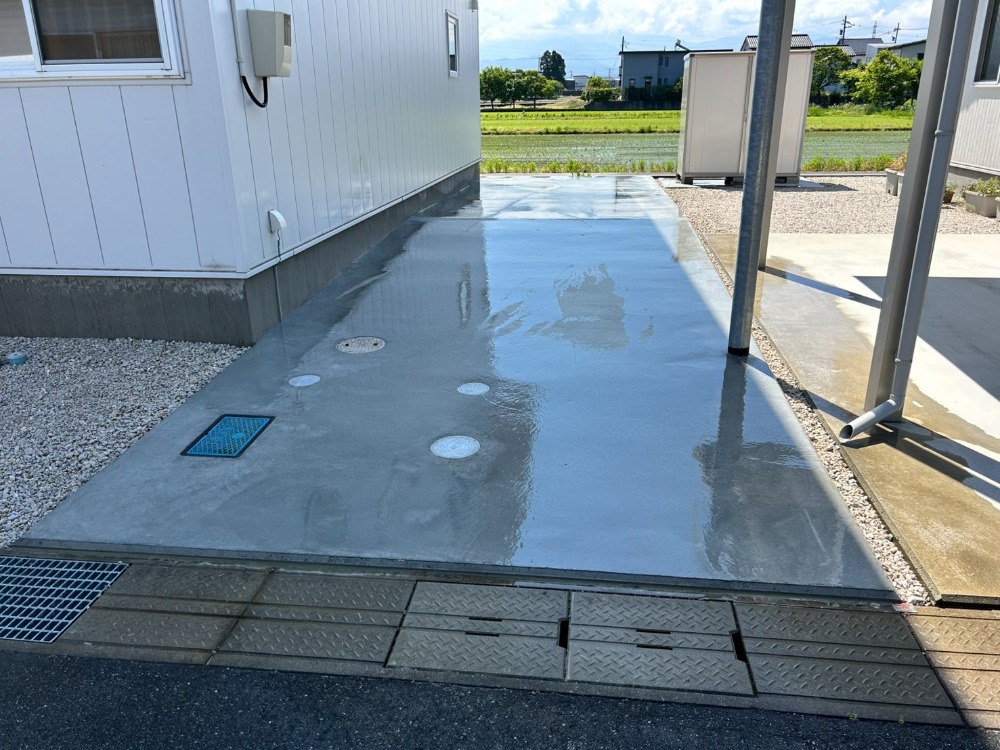 アフター　コンクリート　ゲストカースペース