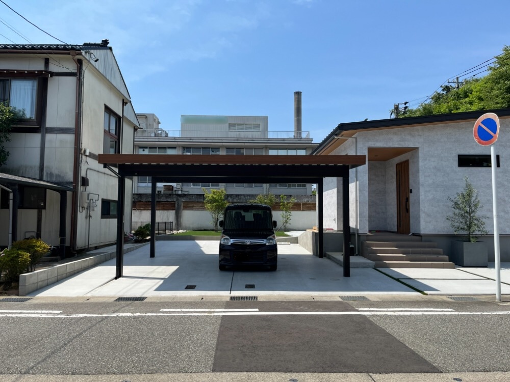 駐車場　カーポート