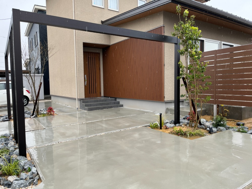 外構完工　冬　和モダン