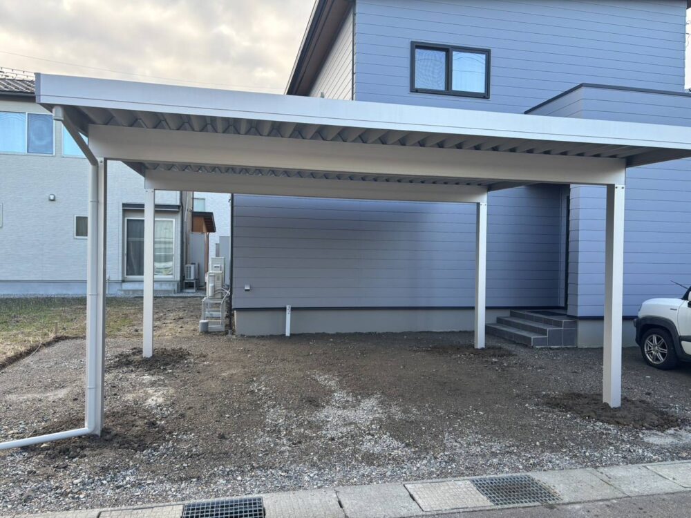 折半カーポート