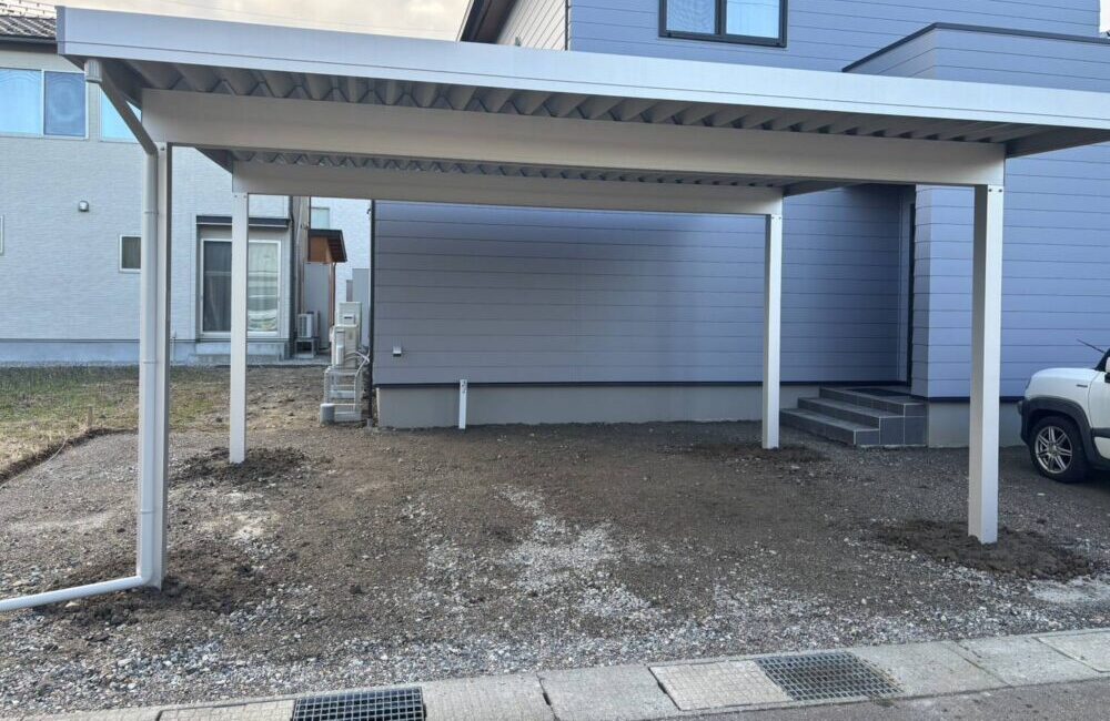 折半カーポート